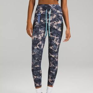 Lulu Cargo Super-High-Rise Hiking Tight 25" - SIZE 4